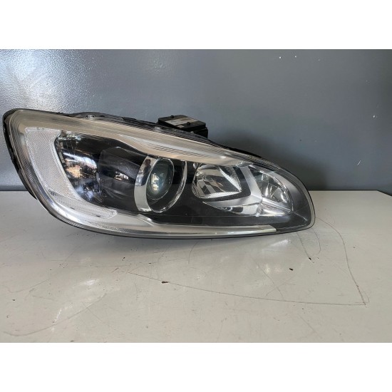 Right headlight xenon 8 pins LHD VOLVO S60 V60 FACELIFT 2014+ 31395903 31698819 