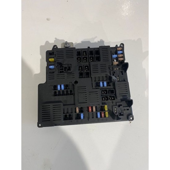 Fuse box VOLVO XC90 S90 V90 2016+ 31473770 31473772