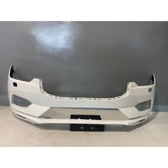 Front bumper without washer holes VOLVO XC60 2018-2021 31425160 