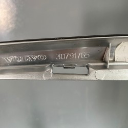 Ornament consola central VOLVO XC60 2009-2017 30791765 30791824 30791765 30791821 6815565