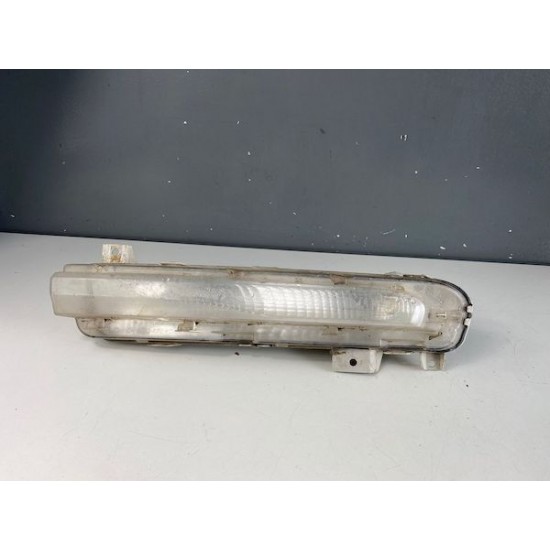 Front Right daylight Volvo V40 2012-2019 31290581