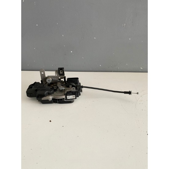 Broasca incuietoare usa stanga spate Volvo V40 V40CC 31440397 Broasca incuietoare usa stanga spate Volvo V40 V40CC 31440397
