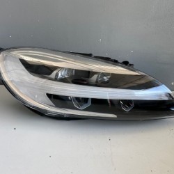 Far dreapta LED LHD VOLVO V40 2019 32228480