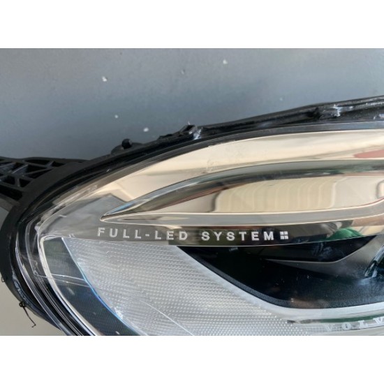Far dreapta LED LHD VOLVO V40 2019 32228480 Far dreapta LED LHD VOLVO V40 2019 32228480