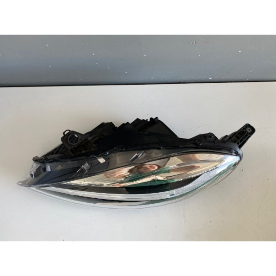 Far stanga MID LED LHD Volvo V40 2012 + 31677018 Far stanga MID LED LHD Volvo V40 2012 + 31677018