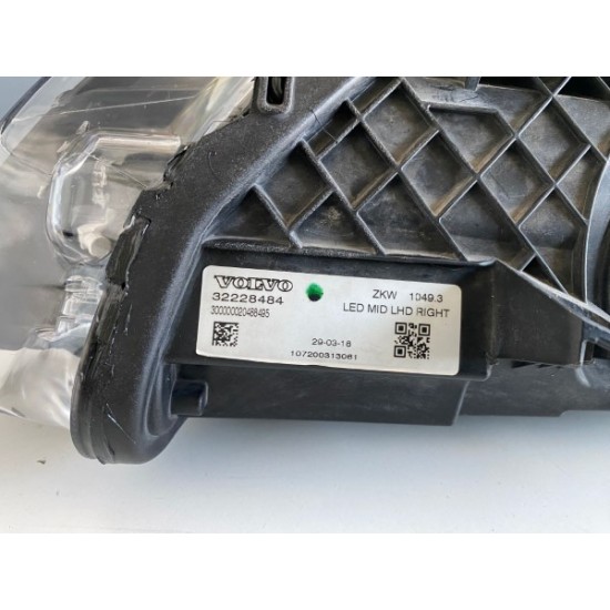 Far dreapta MID LED LHD VOLVO V40 2012-2019 32228484