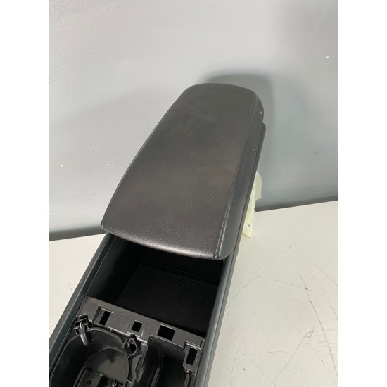 Framework transmission tunnel console VOLVO XC40 2019 32352198 Framework transmission tunnel console VOLVO XC40 2019 32352198
