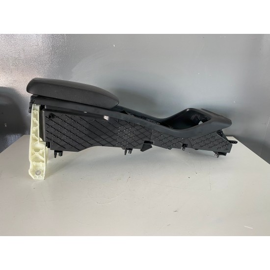 Framework transmission tunnel console VOLVO XC40 2019 32352198 Framework transmission tunnel console VOLVO XC40 2019 32352198