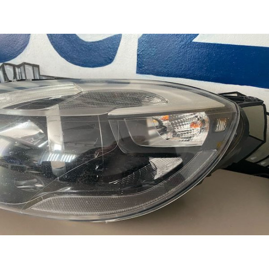 Front left headlight xenon Volvo V40 2012+ 31283332