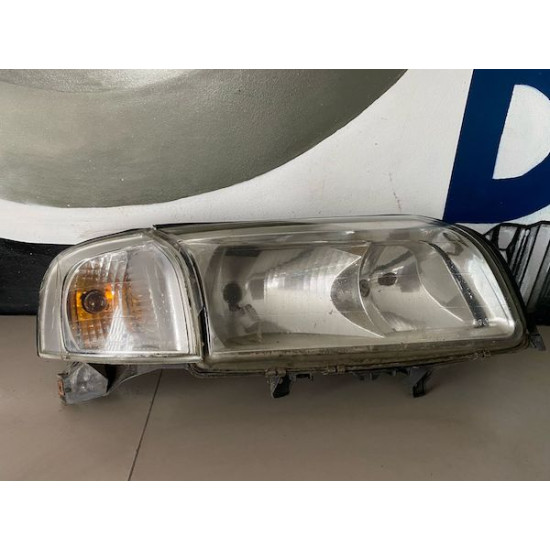 Front left headlight halogen VOLVO S80 2003-2006 8678543