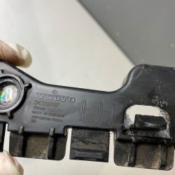 Left side skirt bracket Volvo S90 V90 31386127