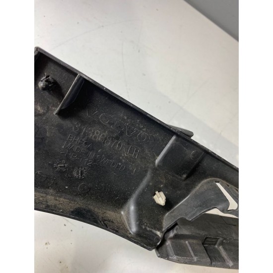 Ornament compartiment motor stanga VOLVO S90 V90 2016+ 31386870 Ornament compartiment motor stanga VOLVO S90 V90 2016+ 31386870