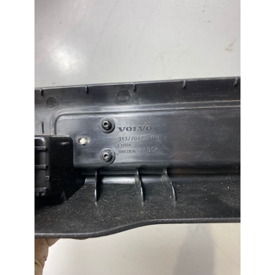 Ornament prag dreapta fata iluminat VOLVO S90 V90 31377617