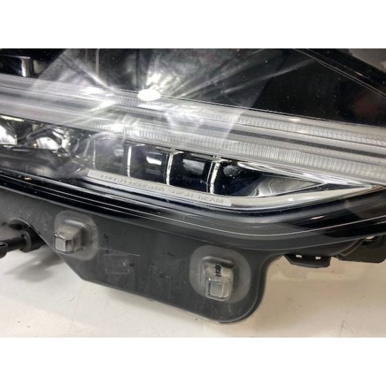 Front right headlight FULL LED Volvo V90 S90 2017+ 31386165 Front right headlight FULL LED Volvo V90 S90 2017+ 31386165