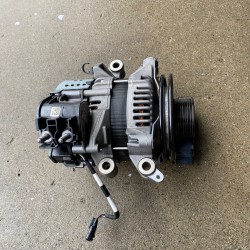Alternator generator VOLVO V60CC MILD HYBRID 2021 32301041