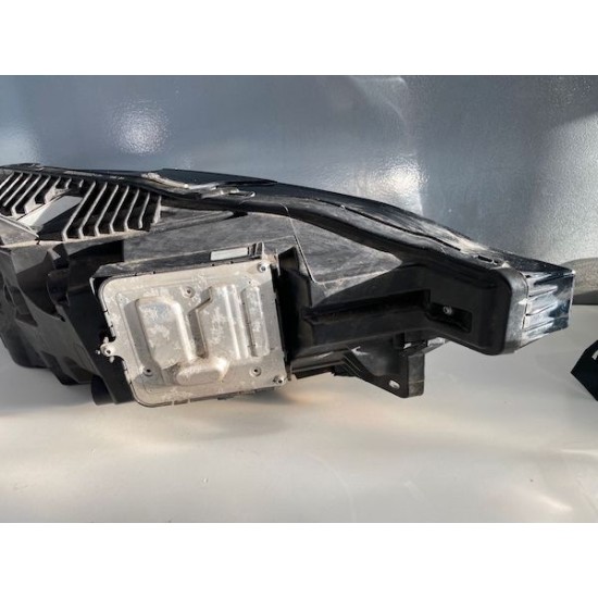 Left headlight VOLVO XC60 FACELIFT 2021+