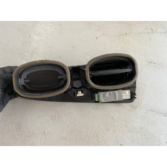 Grila ventilatie centrala VOLVO S60R 3409377 8684574 8674898 Grila ventilatie centrala VOLVO S60R 3409377 8684574 8674898