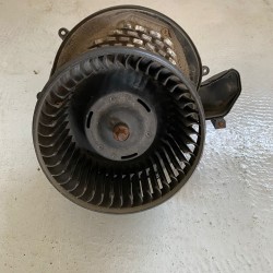 Heater blower fan motor Volvo S60R V70 XC90 XC70 S80 31320393 8693262 8664321 8665648