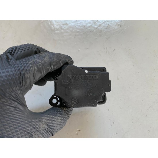 Motoras clapeta aeroterma clima Volvo XC90 XC70 S80 V70 S60R 30676511 8623355 Motoras clapeta aeroterma clima Volvo XC90 XC70 S80 V70 S60R 30676511 8623355
