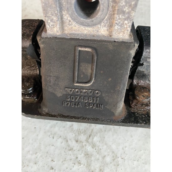 Tampon motor dreapta Volvo XC90 V70 S60R 30748811 Tampon motor dreapta Volvo XC90 V70 S60R 30748811
