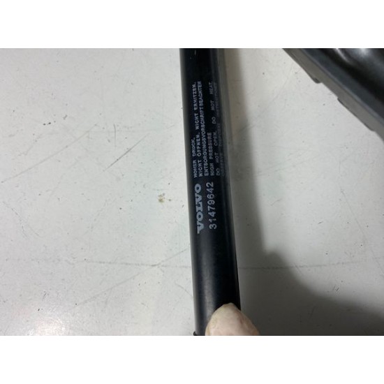 Balama capota dreapta Volvo S90 V90 31651861