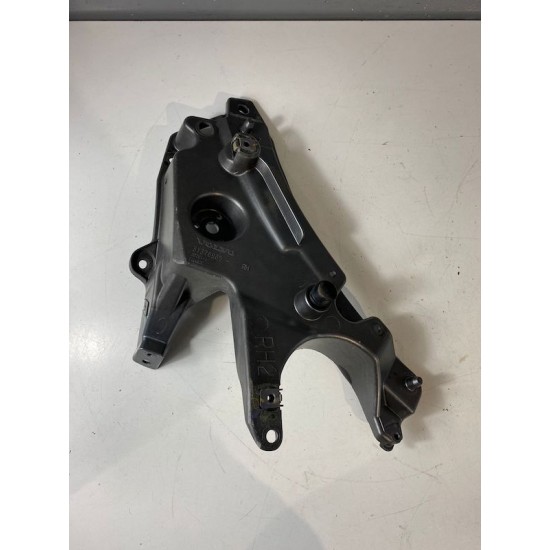 Fender bracket front right S90 V90 2016+ 31378985 Fender bracket front right S90 V90 2016+ 31378985