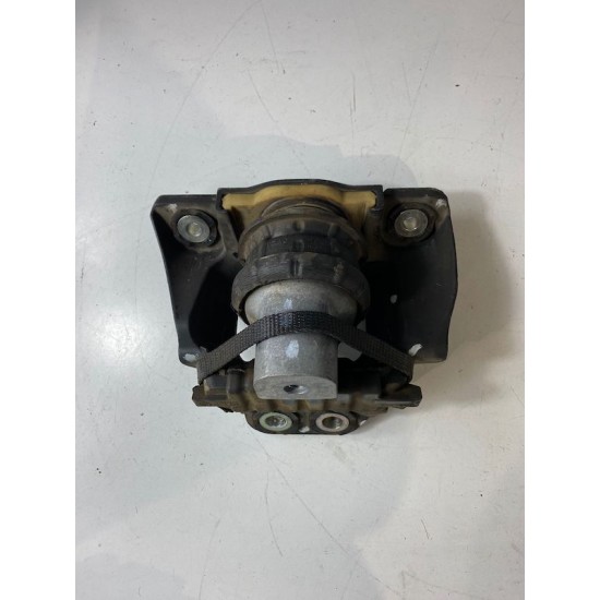 Right engine mount pad Volvo XC60 S90 V90 V60 V90 CC XC90 31686885 31480353