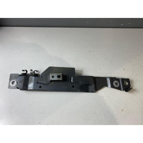 Front right bracket wing fender VOLVO S90 V90 2017+ 31416627