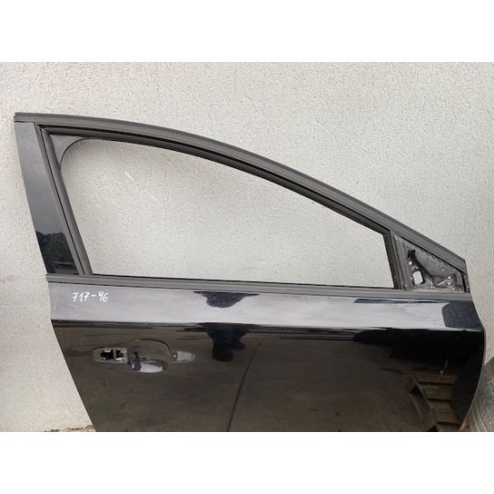 Front right door VOLVO V40 CROSS COUNTRY 2012-2019 32321019 Front right door VOLVO V40 CROSS COUNTRY 2012-2019 32321019