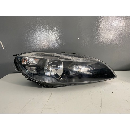 Far dreapta halogen Volvo V40 2012+ 31283329 