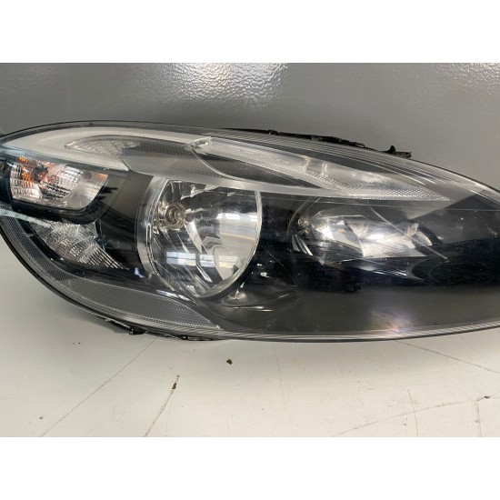 Far dreapta halogen Volvo V40 2012+ 31283329 Far dreapta halogen Volvo V40 2012+ 31283329