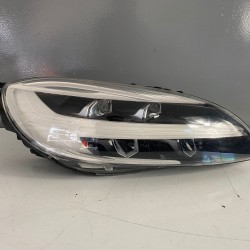 Far dreapta MID LED LHD VOLVO V40 2012-2019 32228484 31677027