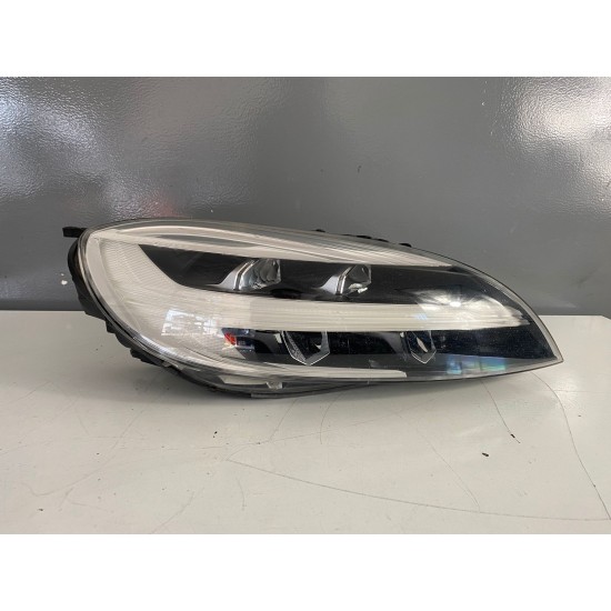Far dreapta MID LED LHD VOLVO V40 2012-2019 32228484 31677027