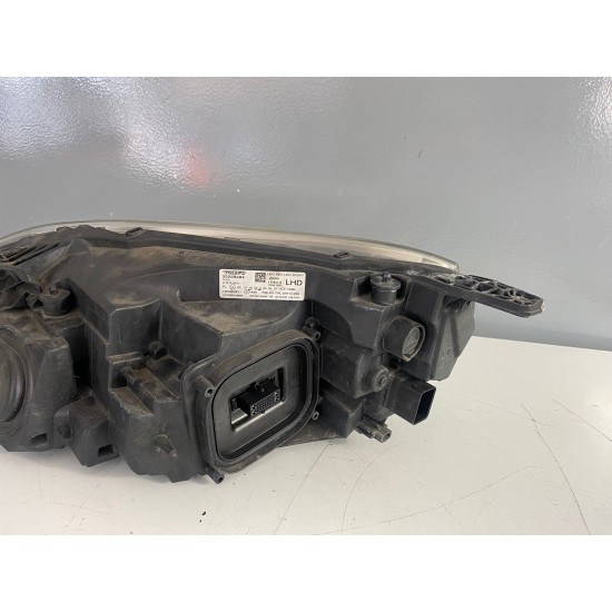 Far dreapta MID LED LHD VOLVO V40 2012-2019 32228484 31677027