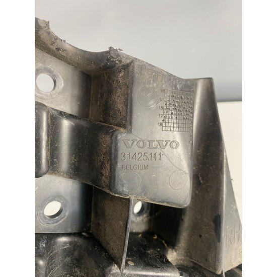 Front right fender bracket Volvo V40 31425111 31425109