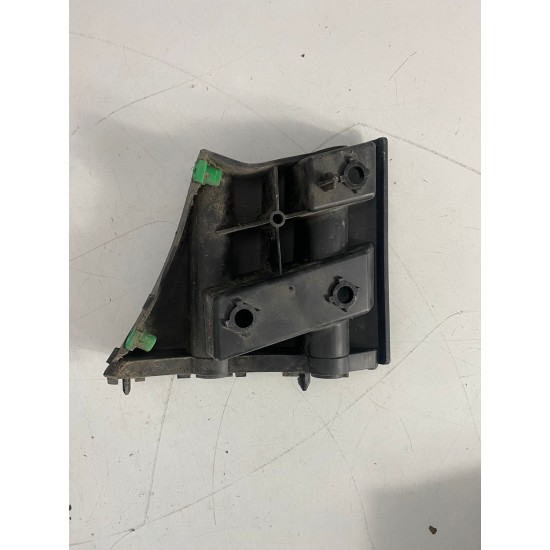 Front right fender bracket Volvo V40 31425111 31425109