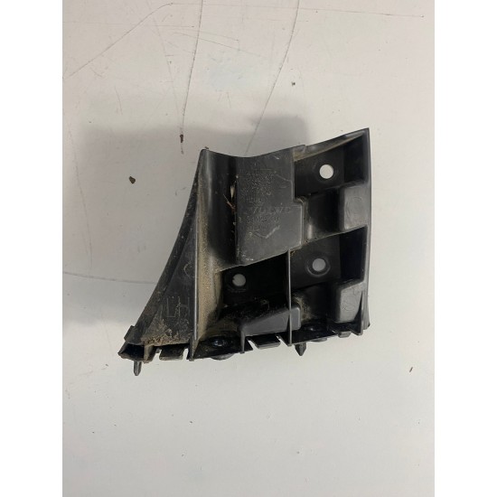 Front Bumper Bracket Left Volvo V40 31425110 31425108 Front Bumper Bracket Left Volvo V40 31425110 31425108