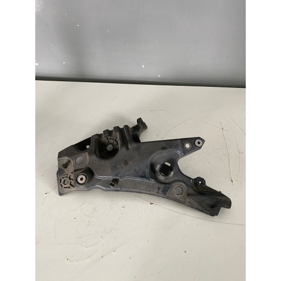 Suport aripa stanga fata VOLVO V60CC MILD HYBRID S60 V60 2021 32288930