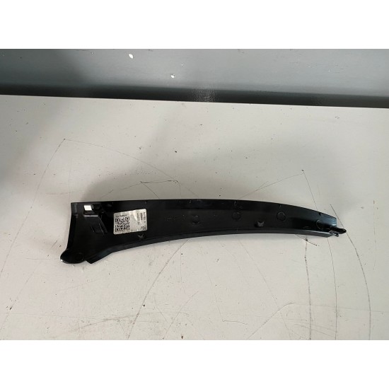 Ornament stalp dreapta spate VOLVO V60 V60CC 31479201