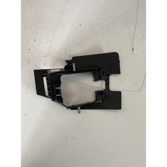 Rear bumper left retainer NEW VOLVO XC60 32227513 32227511