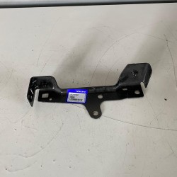 FRONT RIGHT DRIVER SIDE WING FENDER BRACKET MOUNT NEW VOLVO XC40 2018+ 32277560 32277558