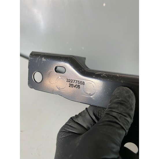 FRONT RIGHT DRIVER SIDE WING FENDER BRACKET MOUNT NEW VOLVO XC40 2018+ 32277560 32277558