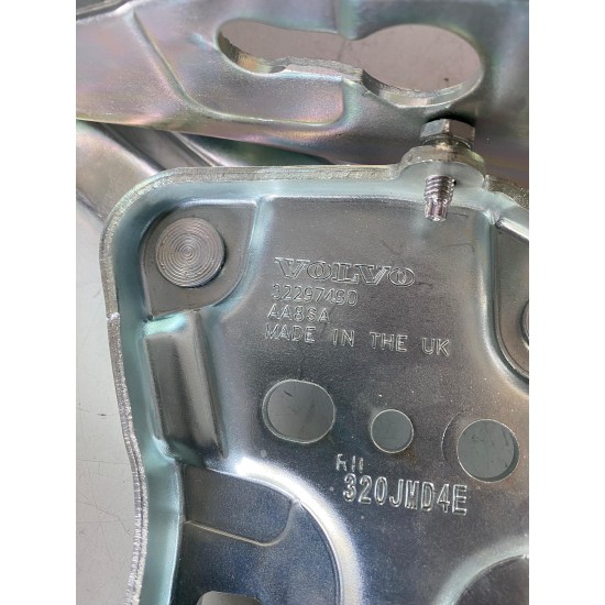Balama Capota Dreapta NOU Volvo XC40 32297490 