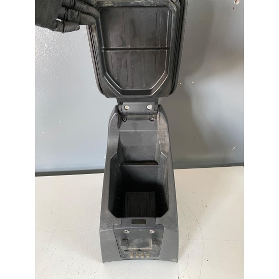 Arm rest Volvo XC90 2003-2014 39987702 Arm rest Volvo XC90 2003-2014 39987702
