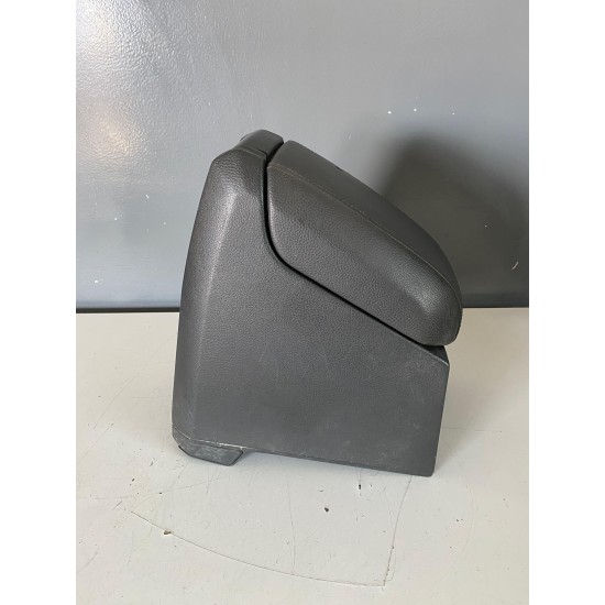 Arm rest Volvo XC90 2003-2014 39987702 Arm rest Volvo XC90 2003-2014 39987702