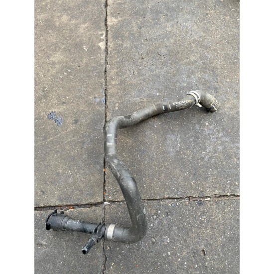 COOLANT WATER HOSE Volvo XC60 XC90 2018+ 31657656
