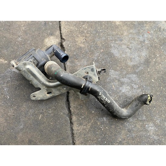 Water Pump Volvo V60 V90 S90 XC60 XC90 31686005 31686002 31439528 31368537