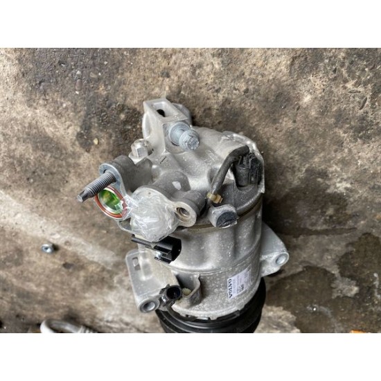 Compresor clima VOLVO XC60 MILD HYBRID XC40 V60 V60 CC S60 2020+ 31497908 36011563