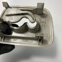 Right hand side interior bracket/clip VOLVO XC90 2016+ 31403335