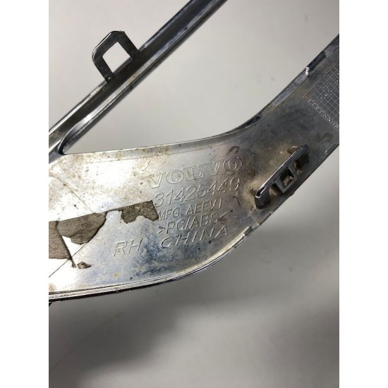 Front right bumper moulding trim with chrome VOLVO S90 V90 31425449 Front right bumper moulding trim with chrome VOLVO S90 V90 31425449